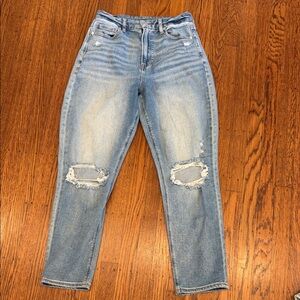 American Eagle Curvy Mom Jeans – Stretch & Ripped Knees – Size 6